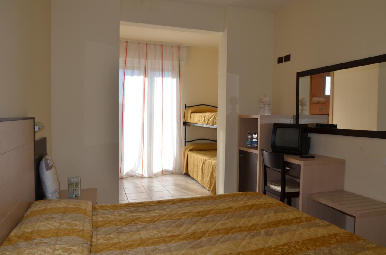 Hotel Mirage Milano Marittima Esterno foto
