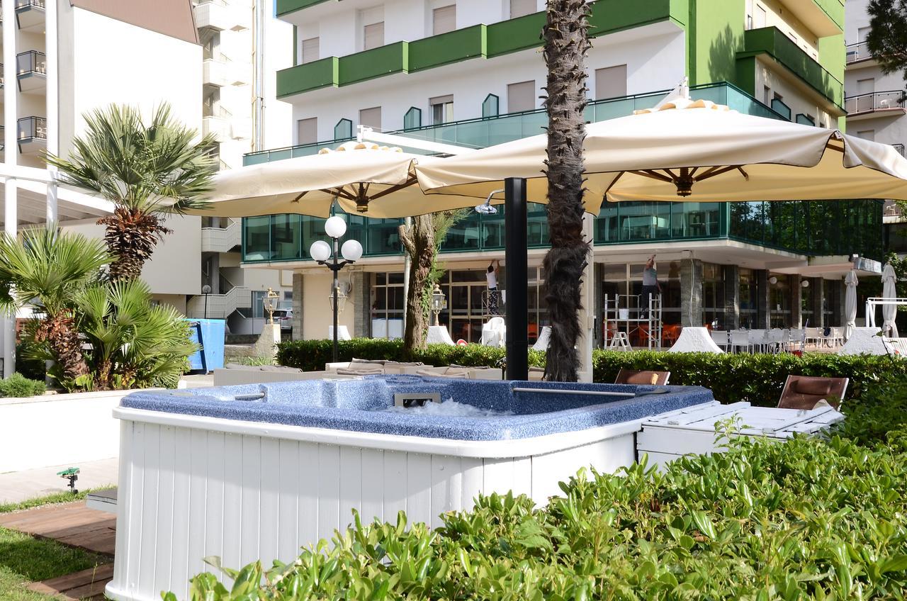 Hotel Mirage Milano Marittima Esterno foto