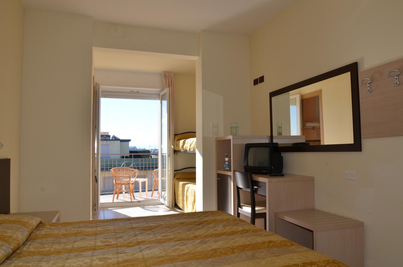 Hotel Mirage Milano Marittima Esterno foto