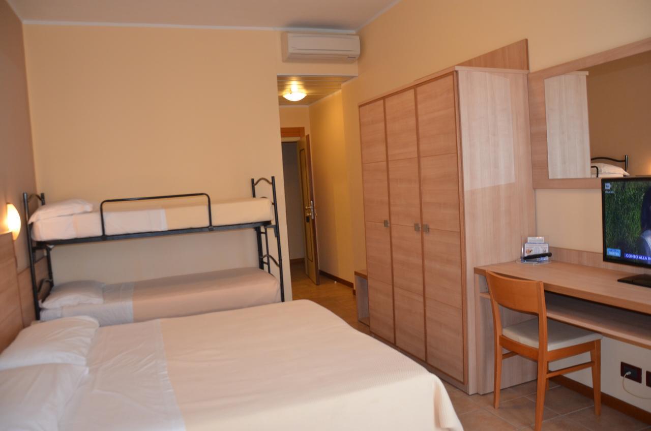 Hotel Mirage Milano Marittima Esterno foto